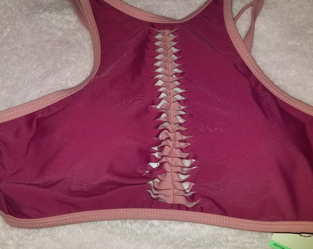 NWT bikini top size medium SO junior's